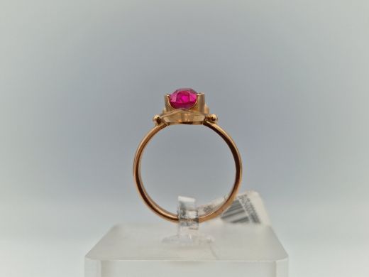 Золотое кольцо с кораллом, 2.69 г, разм. 16.5