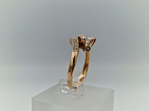 Золотое кольцо с цирконом, 4.18 г, разм. 18