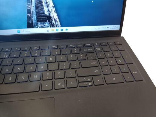 Dell Vostro 3520 64 gb