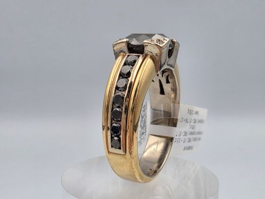 Золотое кольцо с бриллиантом, 12.50 г, разм. 19.2
