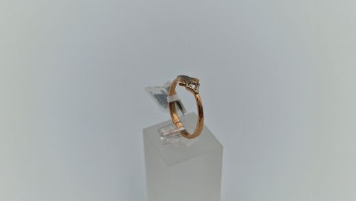 Zelta gredzens ar briljantu, 1.91 g, izm. 17