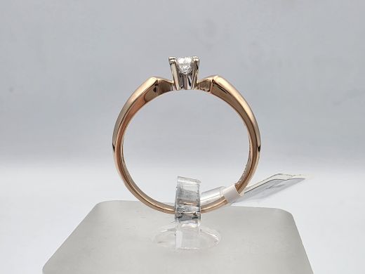 Zelta gredzens ar briljantiem, 1.79 g, izm. 17