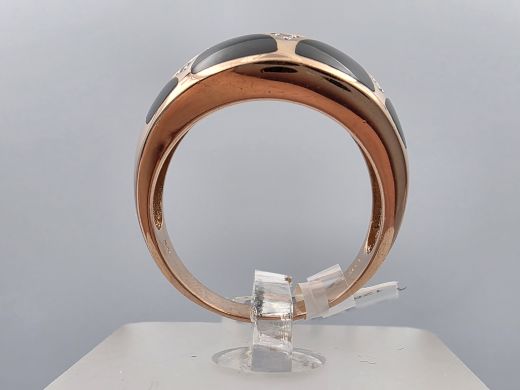 Золотое кольцо с бриллиантом и халцедоном, 7.80 г, разм. 18.5