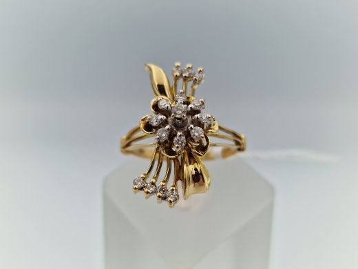Zelta gredzens ar briljantiem, 4.75 g, izm. 17.2