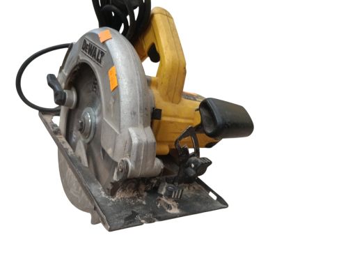DEWALT Dwe560