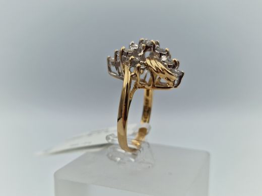 Zelta gredzens ar briljantu, 4.61 g, izm. 16.5