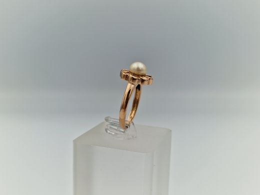 Золотое кольцо с цирконом, 3.63 г, разм. 16.5