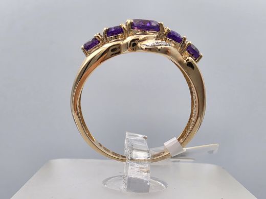Gold ring with amethyst, 2.93 g, size 16