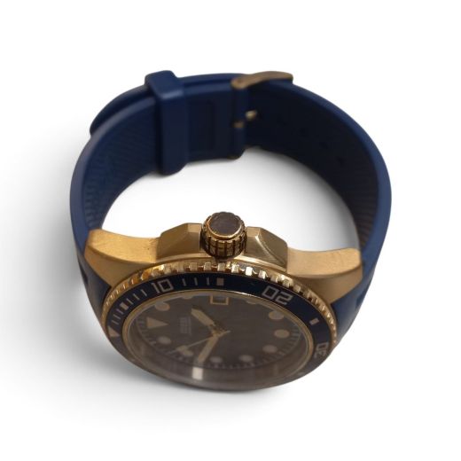 guess W1109G3