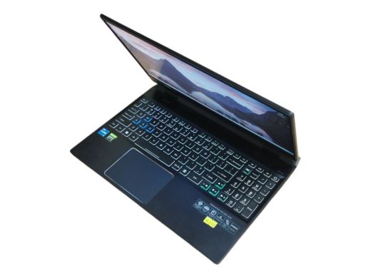Acer Predator Helios 300 1024 gb