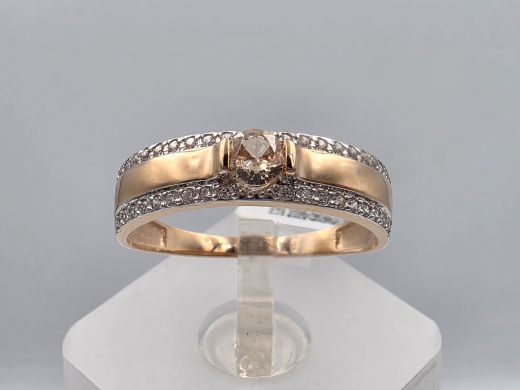 Gold ring with zircon, 2.25 g, size 19