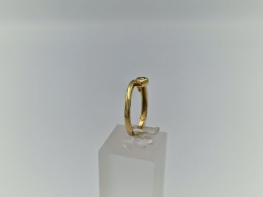 Zelta gredzens ar cirkoniju, 1.74 g, izm. 17.2