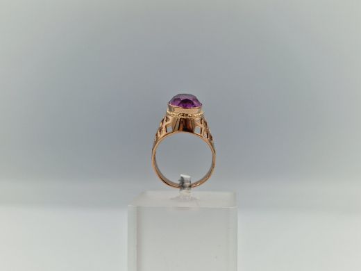 Золотое кольцо с кораллом, 6.12 г, разм. 17.5