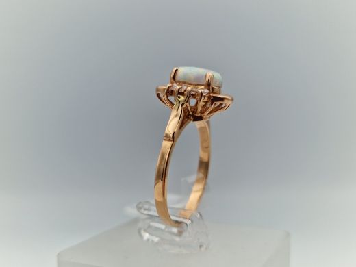 Золотое кольцо с цирконом, 3.06 г, разм. 17