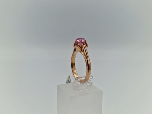 Zelta gredzens ar koraļļi, 3.36 g, izm. 17.5