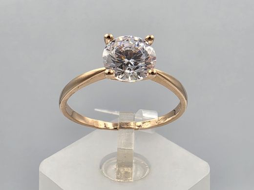 Gold ring with zircon, 2.74 g, size 20