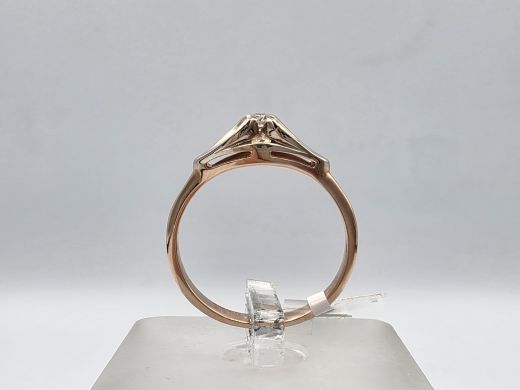 Золотое кольцо с бриллиантом, 2.54 г, разм. 17.5