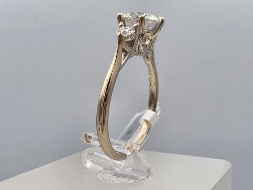 Gold ring, 2.73 g, size 16.5