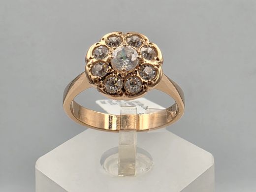 Gold ring with zircon
