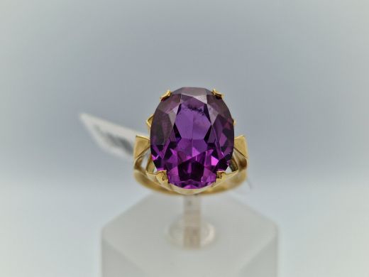 Zelta gredzens ar koraļļi, 7.2 g, izm. 16.5