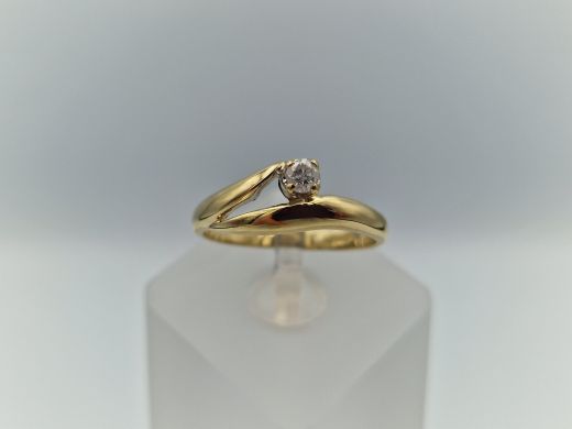 Zelta gredzens ar briljantu, 2.37 g, izm. 17.5