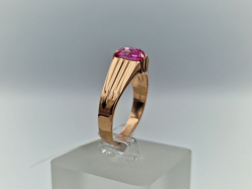 Zelta gredzens ar koraļļi, 3.88 g, izm. 20