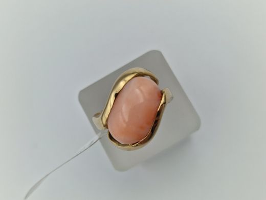 Золотой кулон с кораллом, 6.21 г