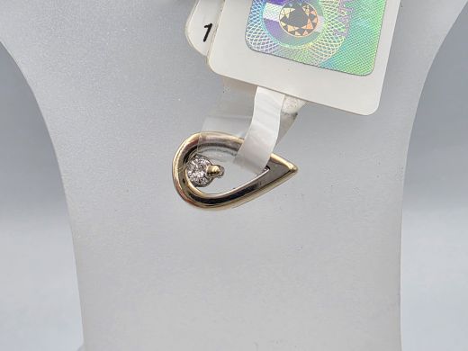 Gold pendant with diamond, 0.64 g