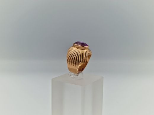 Золотое кольцо с кораллом, 6.45 г, разм. 16.5