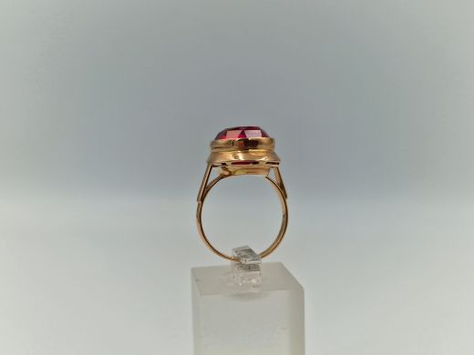 Zelta gredzens ar koraļļi, 6.35 g, izm. 17.5