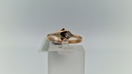 Zelta gredzens ar briljantu, 1.91 g, izm. 17
