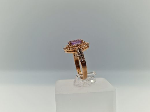 Zelta kulons ar ametistu