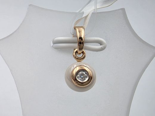 Gold pendant with diamond, 1.06 g
