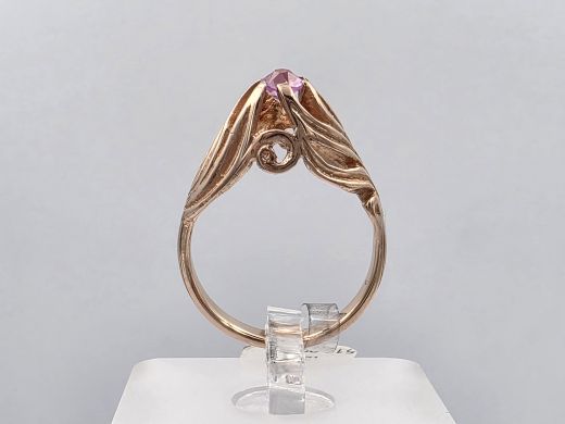 Gold ring with corundum, 5.38 g, size 17.2