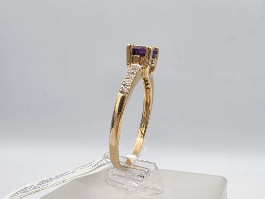 Gold ring with diamonds and amethysts, 2.82 g, size 17.5