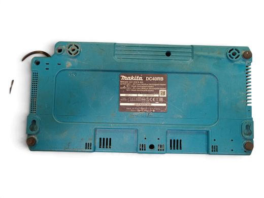 Makita Dc40Rb