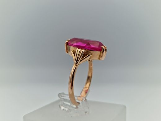 Zelta gredzens ar koraļļi, 4.61 g, izm. 17