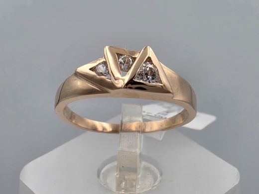 Gold ring with zircon
