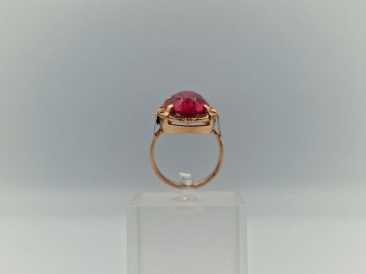 Zelta gredzens ar koraļļi, 7.19 g, izm. 18.5