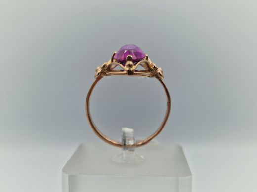 Zelta gredzens ar koraļļi, 4.88 g, izm. 20