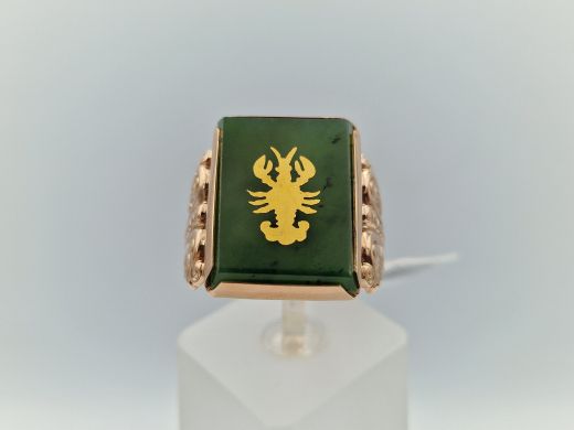 Zelta gredzens ar nefrītu, 12.41 g, izm. 20.5