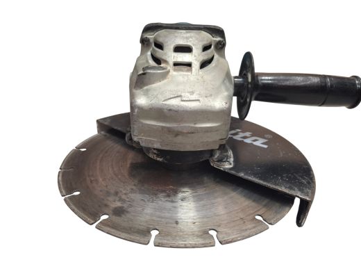 Makita Ga9020S