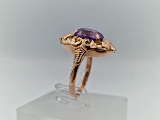 Zelta gredzens ar koraļļi, 4.08 g, izm. 15.8