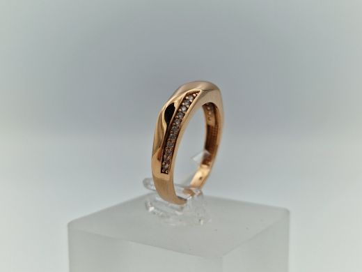Золотое кольцо с цирконом, 2.3 г, разм. 17.5