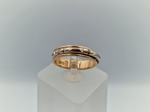 Zelta gredzens ar briljantiem, 3.53 g, izm. 16.5