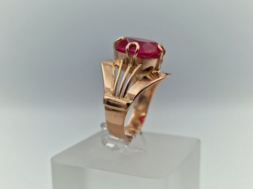 Zelta gredzens ar koraļļi, 6.93 g, izm. 18