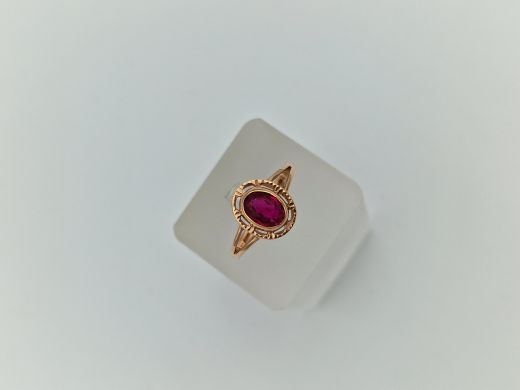 Zelta gredzens ar koraļļi, 2.75 g, izm. 19