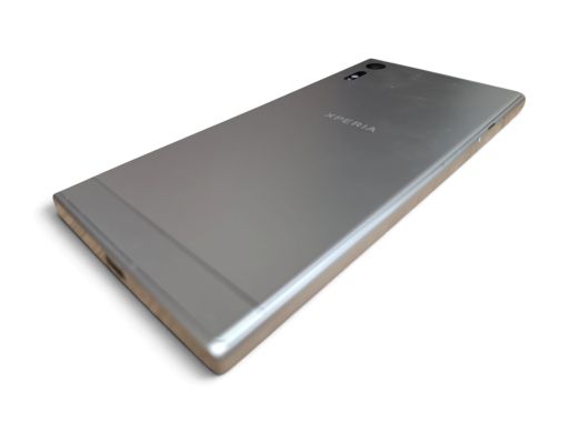 Sony Xperia F8331