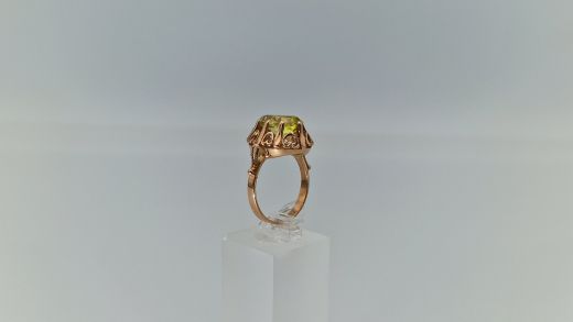 Zelta gredzens ar koraļļi, 5.32 g, izm. 17.5