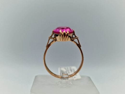 Zelta gredzens ar koraļļi, 4.3 g, izm. 18.5